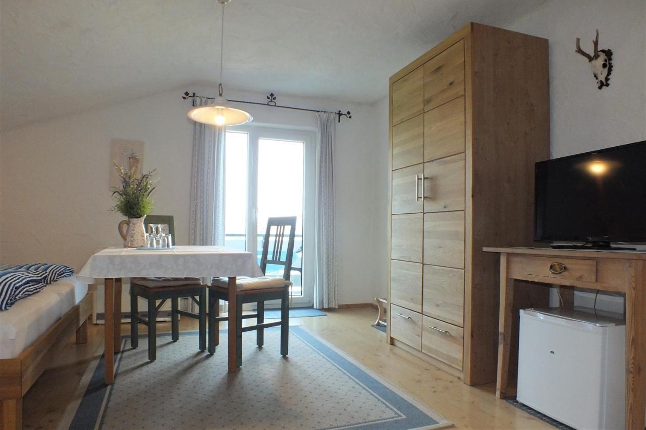Haus Chiemseeblick Hotel Grabenstätt Eksteriør billede